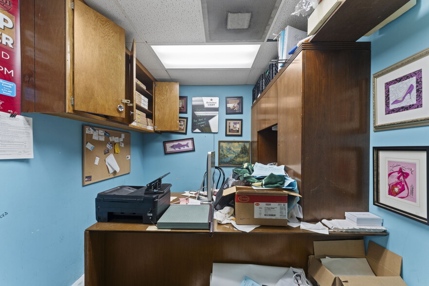 More Photos Of 118 Railroad Ave NE, Mora General Retail For Sale