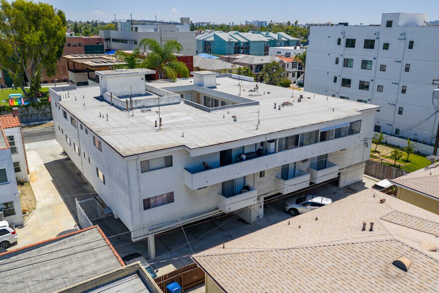 More Photos Of 1041 S Corning St, Los Angeles Apartments For Sale