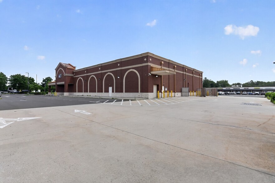 More Photos Of 600 Lincoln Hwy, Fairless Hills Drugstore For Sale