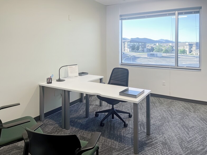 More Photos Of 10901 W Toller Dr, Littleton Coworking Space