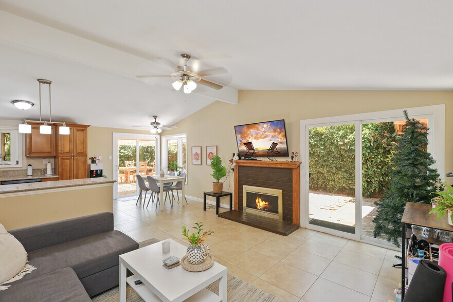 More Photos Of 1139 W Sycamore Ave, Orange Multifamily For Sale