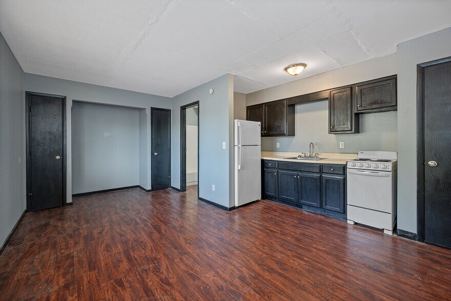 More Photos Of 2975 Wilbraham Rd, Middletown Apartments For Sale