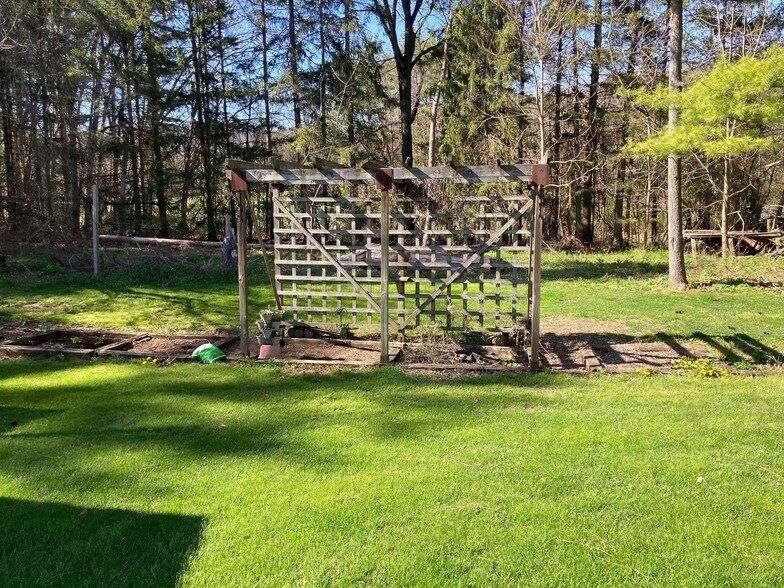 More Photos Of 1329 Zion Rd, Bellefonte Office For Sale