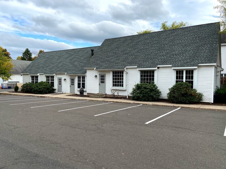 More Photos Of 395 W Avon Rd, Avon Office For Lease