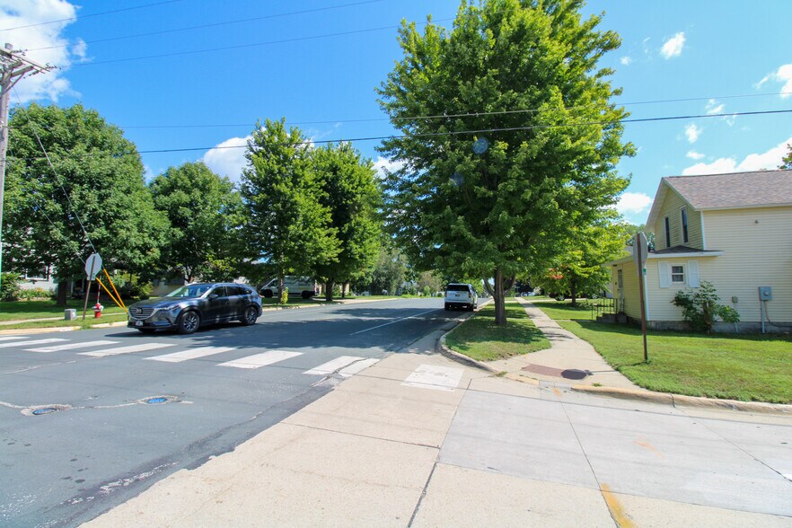 More Photos Of 107 8th Ave SW, Kasson Specialty For Sale