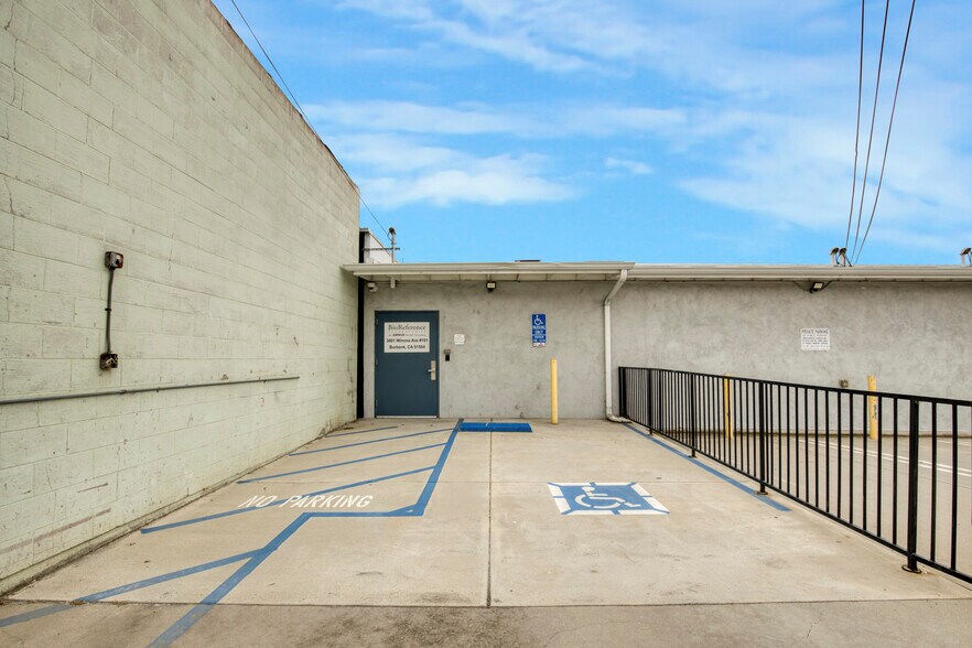 More Photos Of 3401 Winona Ave, Burbank Warehouse For Sale