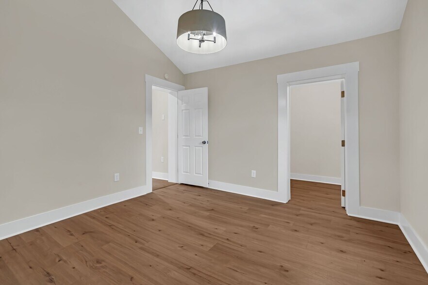 More Photos Of 1102 Kirkland Avenue, Nashville Office Residential For Lease