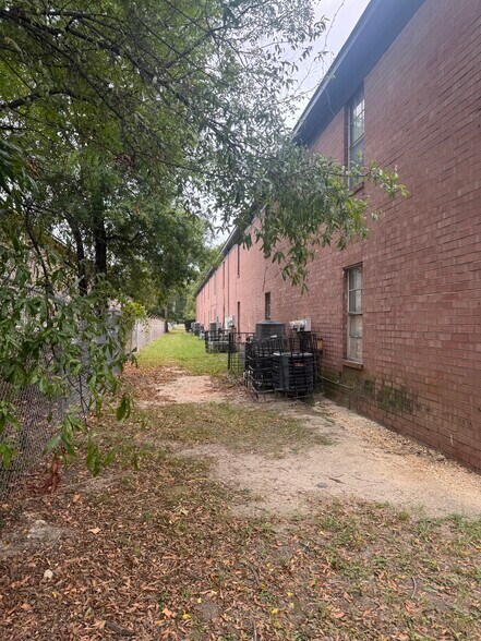 More Photos Of 3815-3823 Baker Plaza Dr, Columbus Apartments For Sale