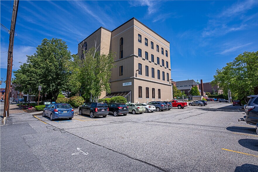 More Photos Of 217 Main St, Lewiston Office For Lease