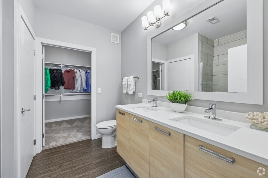 More Photos Of 100 Aqua Way, Newport Apartments For Lease
