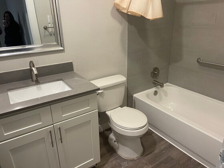 More Photos Of , Austin Multifamily For Sale