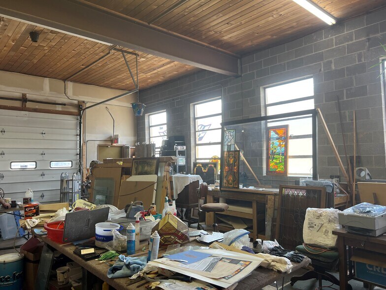 More Photos Of 11011 W Forest Home Ave, Hales Corners Warehouse For Lease