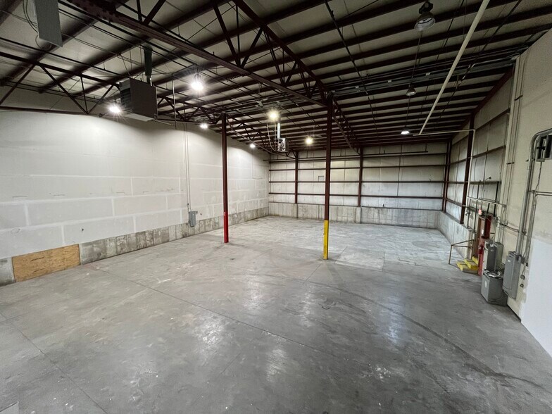 More Photos Of 4156 Danvers Ct SE, Grand Rapids Manufacturing For Lease