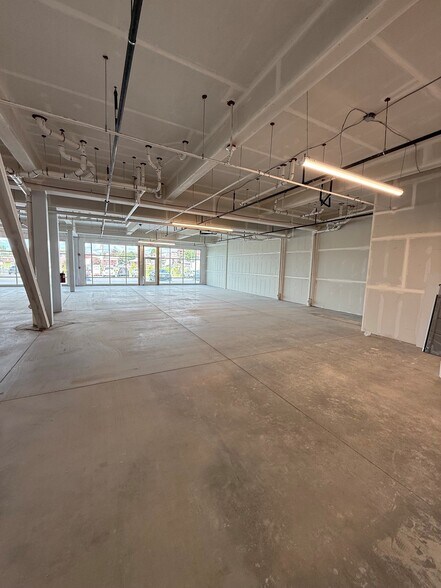 More Photos Of 1490 NE North Fairway Dr, Pullman General Retail For Lease