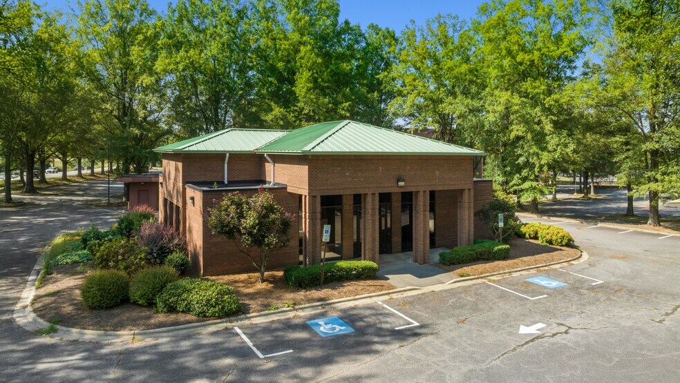 More Photos Of 5610 University Pky, Winston-Salem Bank For Sale