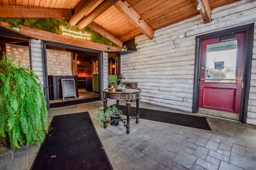 More Photos Of 28810 Lake Shore Blvd, Willowick General Retail For Sale