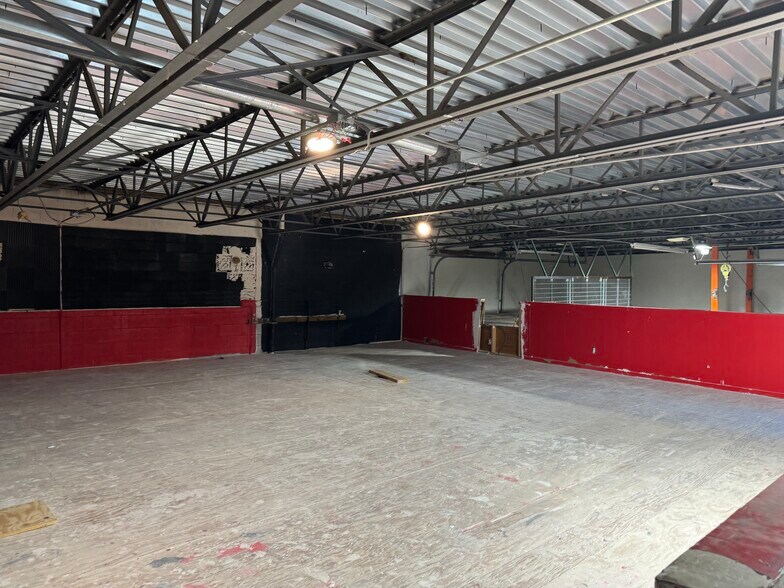 More Photos Of 2117 Taylor St, Hollywood Flex For Lease