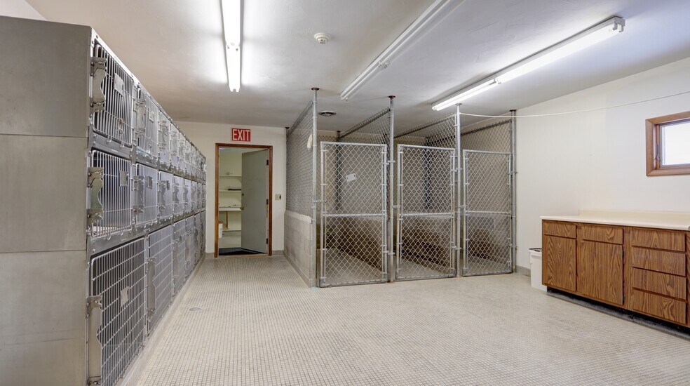 More Photos Of 762 Pre Emption Rd, Geneva Veterinarian Kennel For Sale