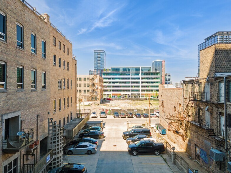 More Photos Of 165 N May St, Chicago Apartments For Sale