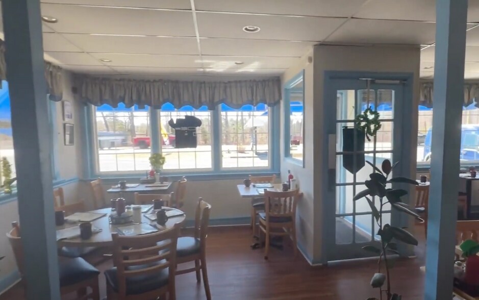 More Photos Of 341 W White Horse Pike, Egg Harbor City Restaurant For Sale