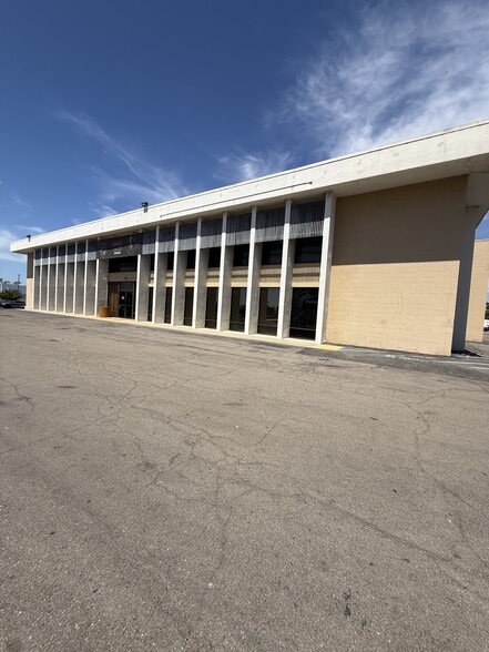 More Photos Of 1210 W Morena Blvd, San Diego Freestanding For Lease
