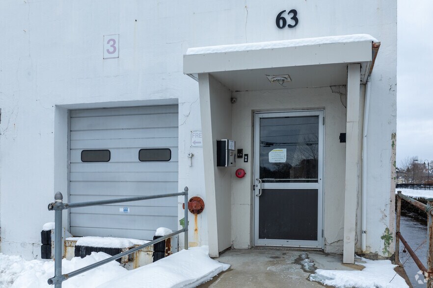 More Photos Of 63 Grove St, Salem Light Manufacturing For Sale