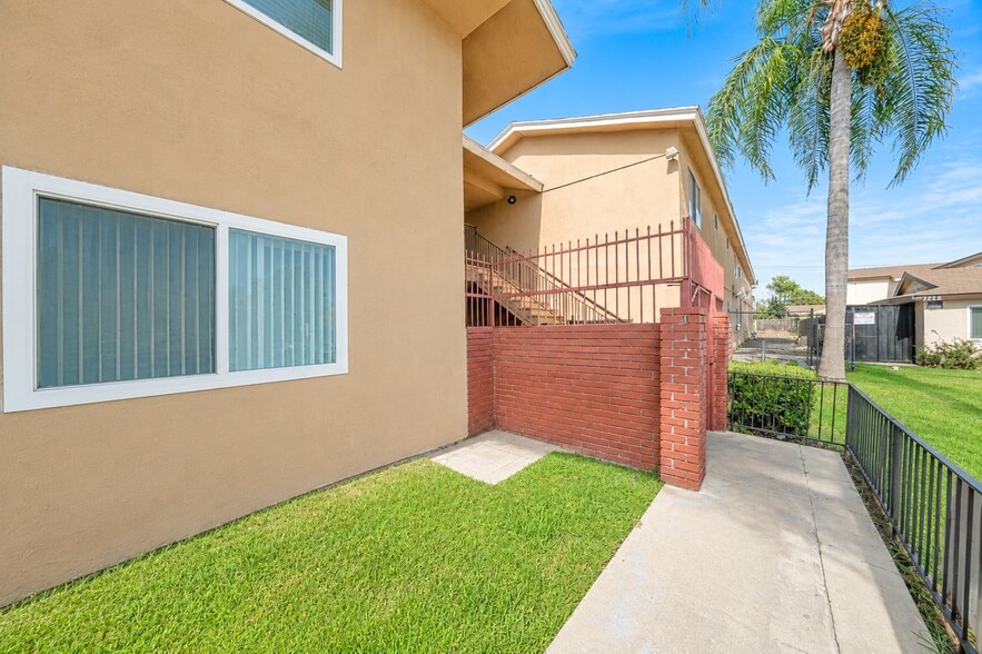 More Photos Of 383 Orchid Ln, Pomona Apartments For Sale