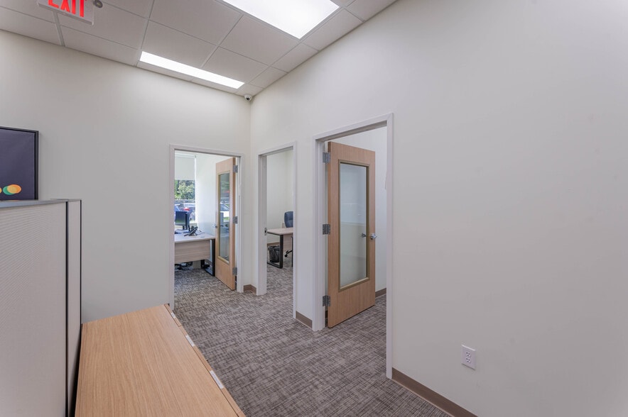 More Photos Of 2013 Cedarbridge Ave, Lakewood Office For Lease