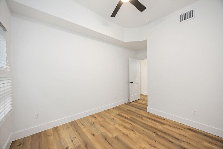 More Photos Of 8009 Cora st, Houston Multifamily For Sale