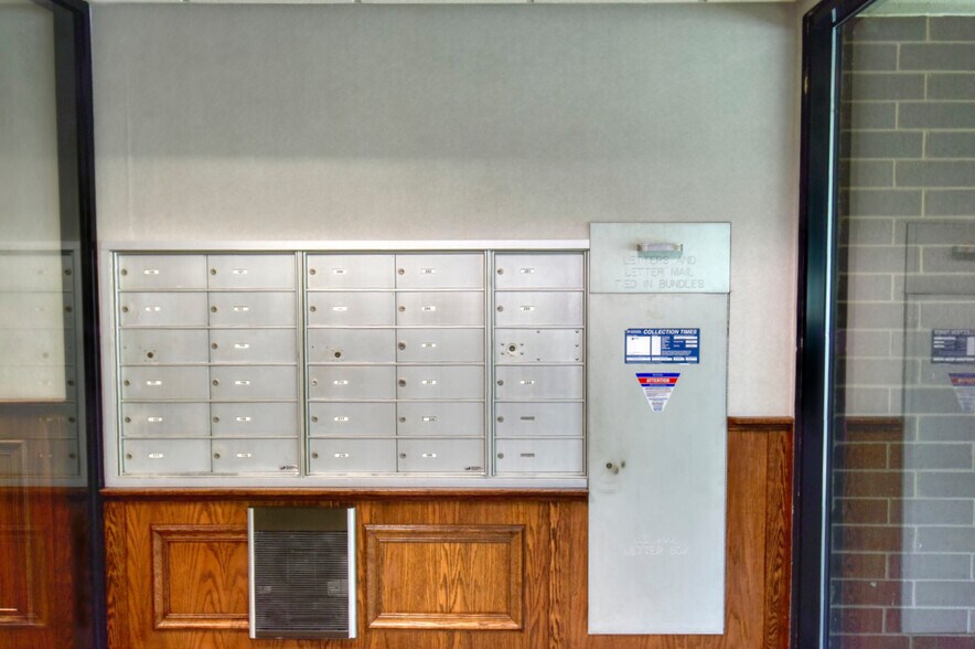 More Photos Of 1700 Park St, Naperville Office For Lease