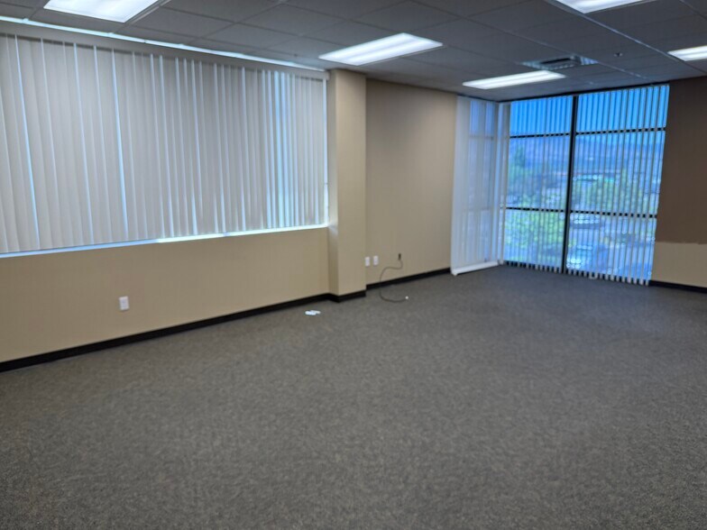 More Photos Of 1170 S Rock Blvd, Reno Office Residential For Lease