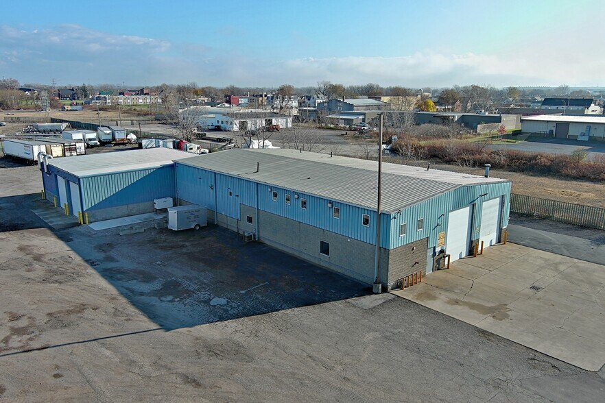 More Photos Of 70 N Gates Ave, Buffalo Truck Terminal For Lease
