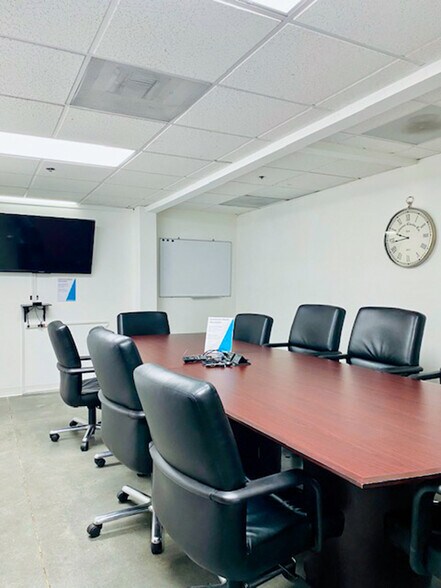 More Photos Of 151-153 W Rosecrans Ave, Gardena Warehouse For Lease