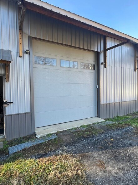 More Photos Of 2083 Locust Hill Rd, Greer Distribution For Sale