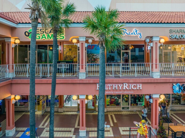 More Photos Of 483 Mandalay Ave, Clearwater Beach General Retail For Lease