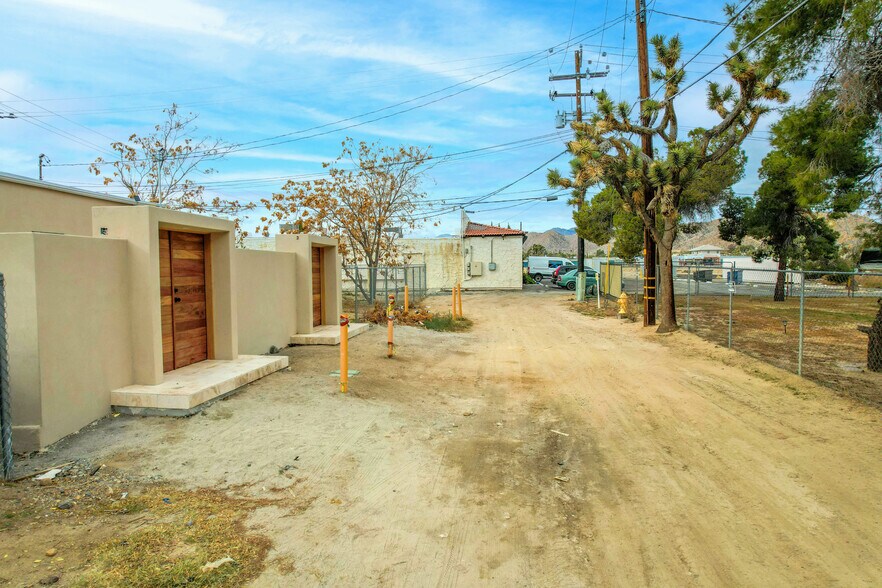 More Photos Of 56334-56336 29 Palms Hwy, Yucca Valley Storefront For Sale