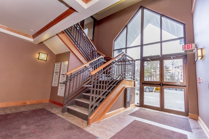 More Photos Of 120 West Ave, Saratoga Springs Office For Sale