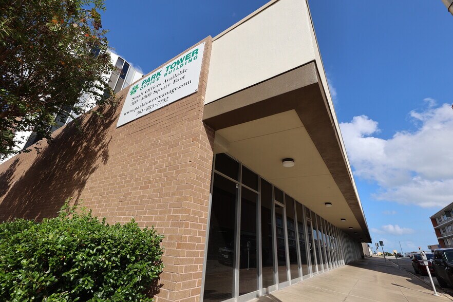 More Photos Of 710-724 Buffalo St, Corpus Christi Office For Lease