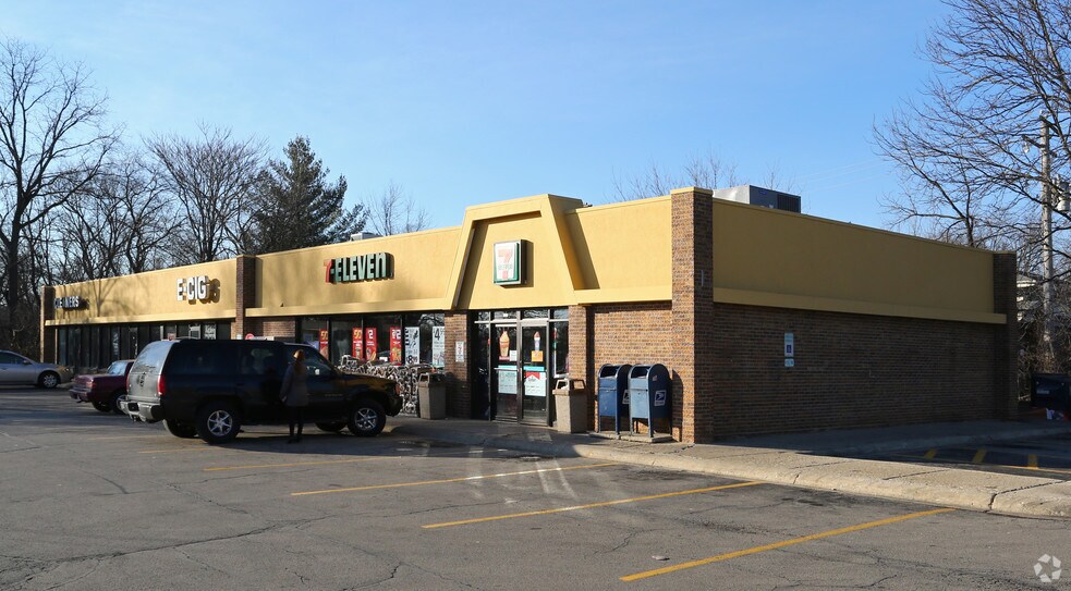 Primary Photo Of 1100-1106 Ogden Ave, Lisle Freestanding For Lease