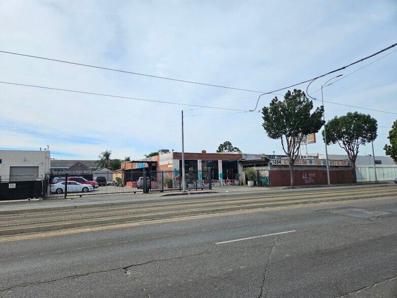 More Photos Of 1354 E Washington Blvd, Los Angeles Warehouse For Sale