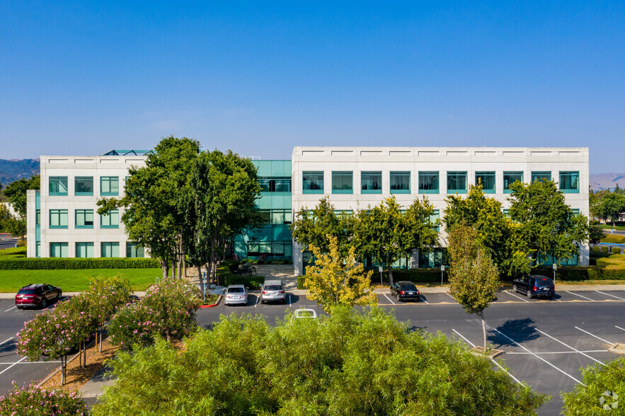 Primary Photo Of 5960 Inglewood Dr, Pleasanton Office For Lease