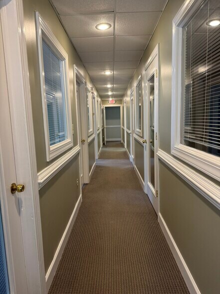 More Photos Of 180 E Bay St, Charleston Office For Lease