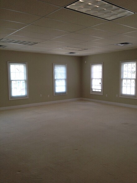 More Photos Of 51 Grove St, Chester Office For Lease