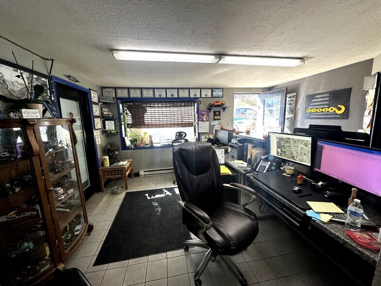 More Photos Of 30495 Bryant Dr, Evergreen Service For Sale