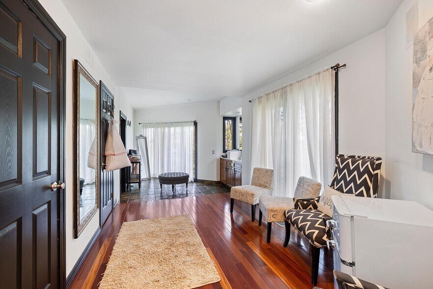 More Photos Of 381 W Guin Rd, Nixa Lodge Meeting Hall For Sale