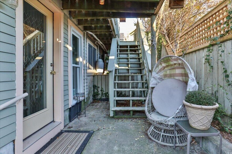 More Photos Of 139 A Bradford St, Provincetown Storefront Retail Residential For Sale