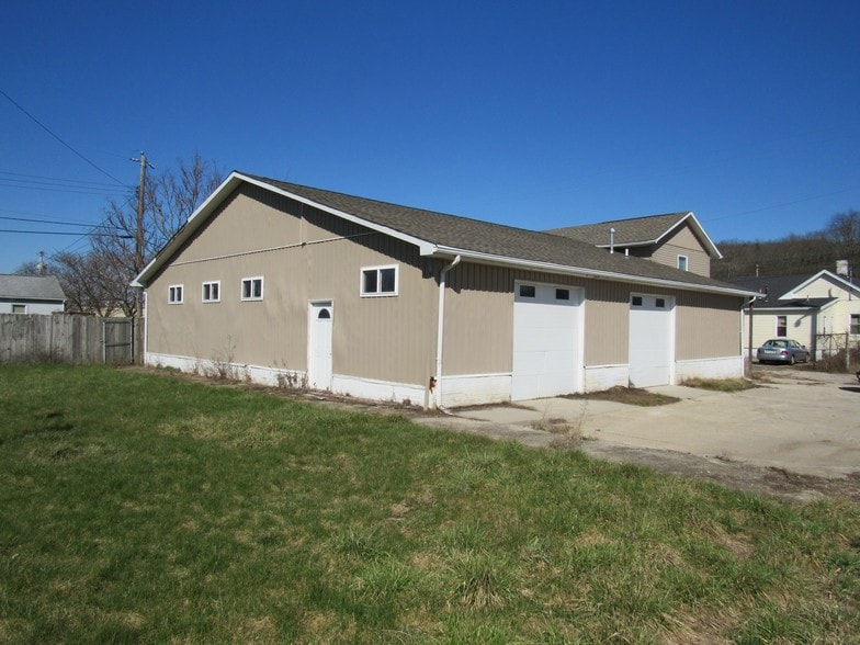 Primary Photo Of 1009 S Main St, Miamisburg Light Distribution For Sale