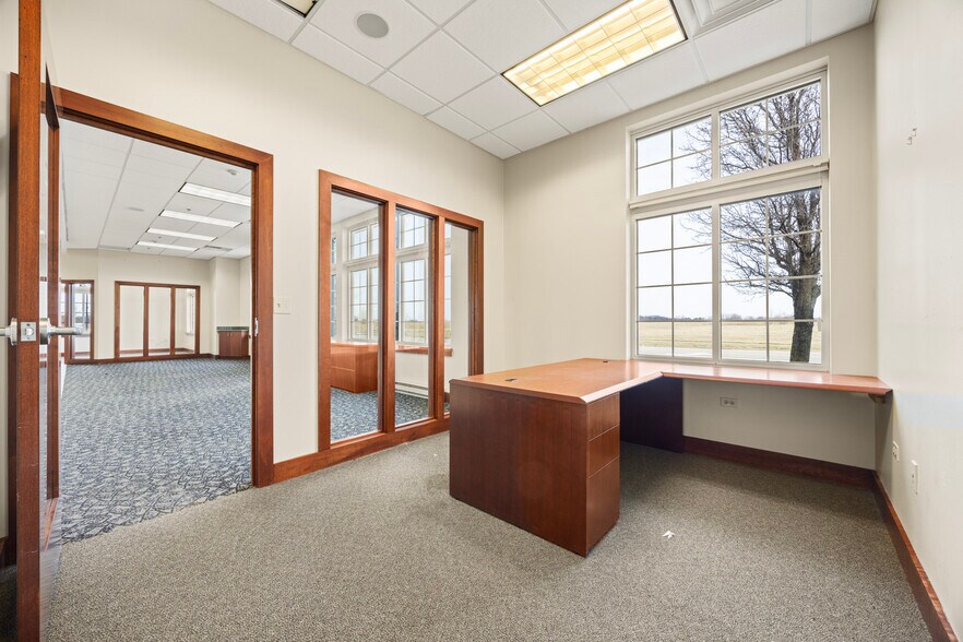 More Photos Of 430 E Mississippi Ave, Elwood Bank For Sale