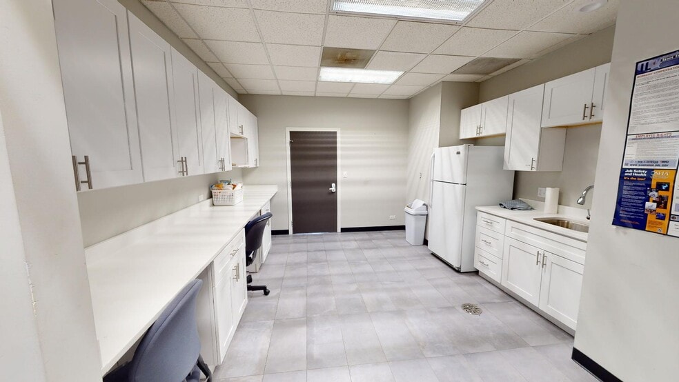 More Photos Of 415 W Golf Rd, Arlington Heights Medical For Lease