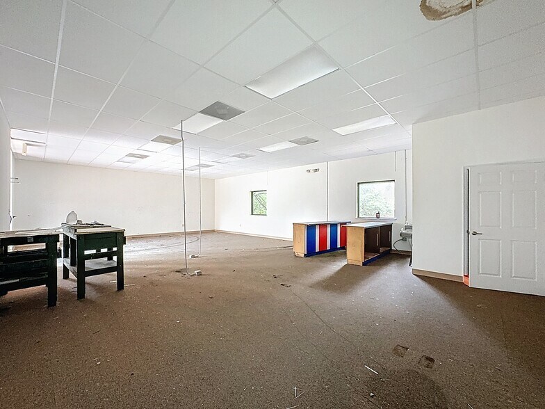 More Photos Of 2418 Highway 44 W, Inverness Storefront For Lease